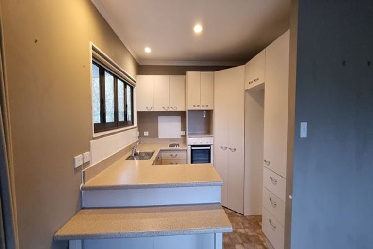 Photo of property in 100 Ranfurly Road, Alfriston, Auckland, 2105