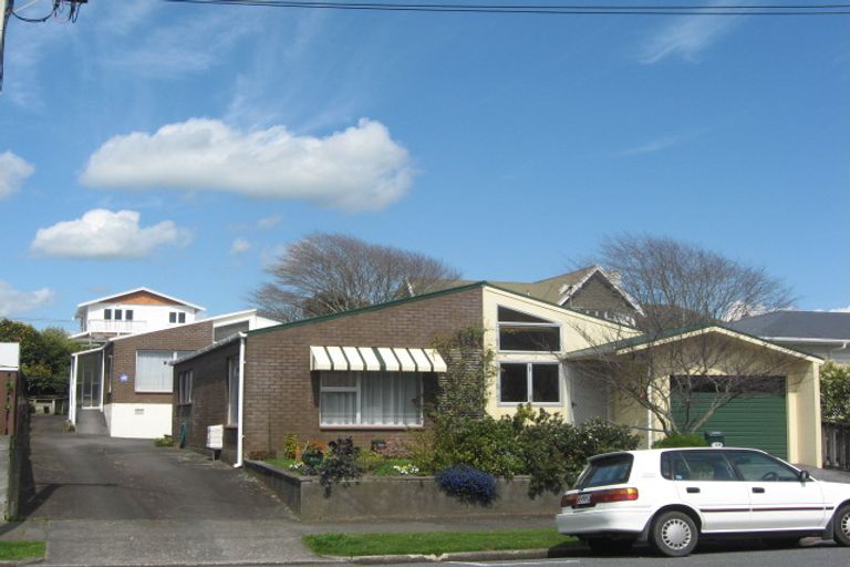 Photo of property in 23b Fulford Street, New Plymouth, 4310