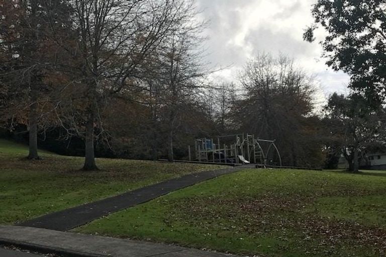 Photo of property in 20 Zingaro Place, Massey, Auckland, 0614