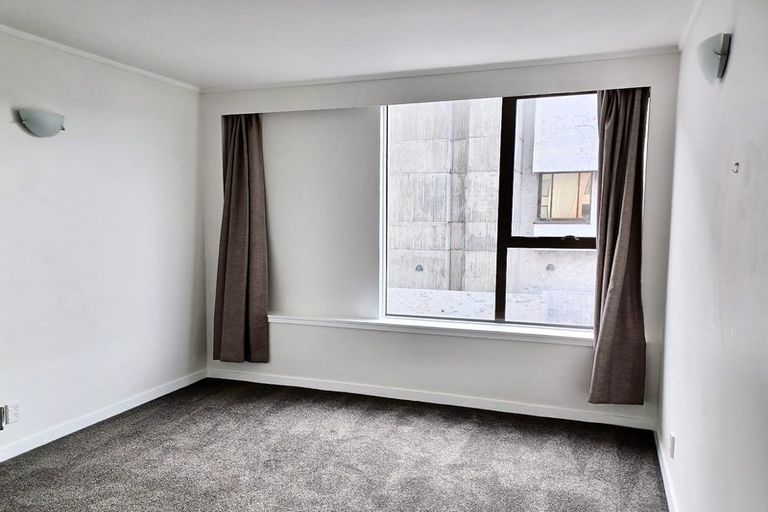 Photo of property in Hobson Court Flats, 34/70 Hobson Street, Thorndon, Wellington, 6011