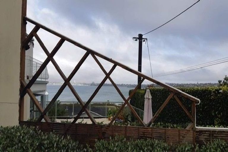 Photo of property in 2/36 Walter Street, Hauraki, Auckland, 0622