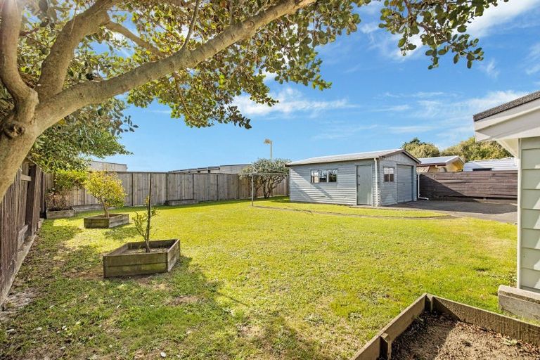 Photo of property in 21 Paradise Place, Milson, Palmerston North, 4414