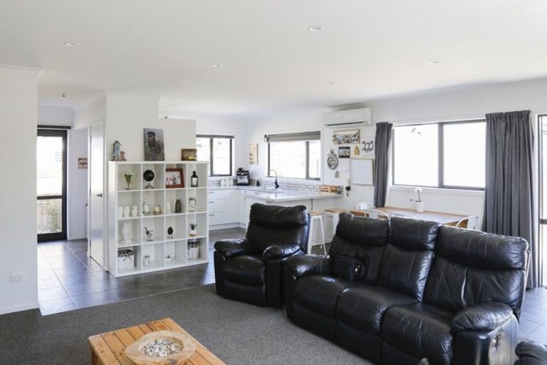 Photo of property in 43 Cobblestone Road, Kakanui, Oamaru, 9495