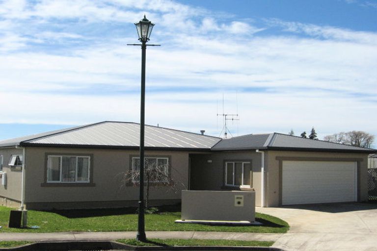 Photo of property in 22 Vanderbilt Place, Welcome Bay, Tauranga, 3112