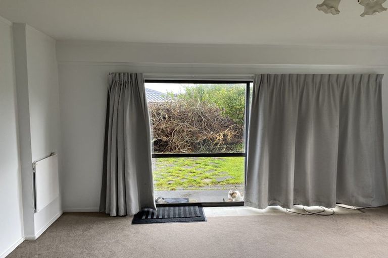 Photo of property in 2/3 Charmaine Road, Torbay, Auckland, 0630