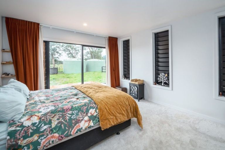 Photo of property in 52 Cross Creek Road, Western Lake, Featherston, 5773