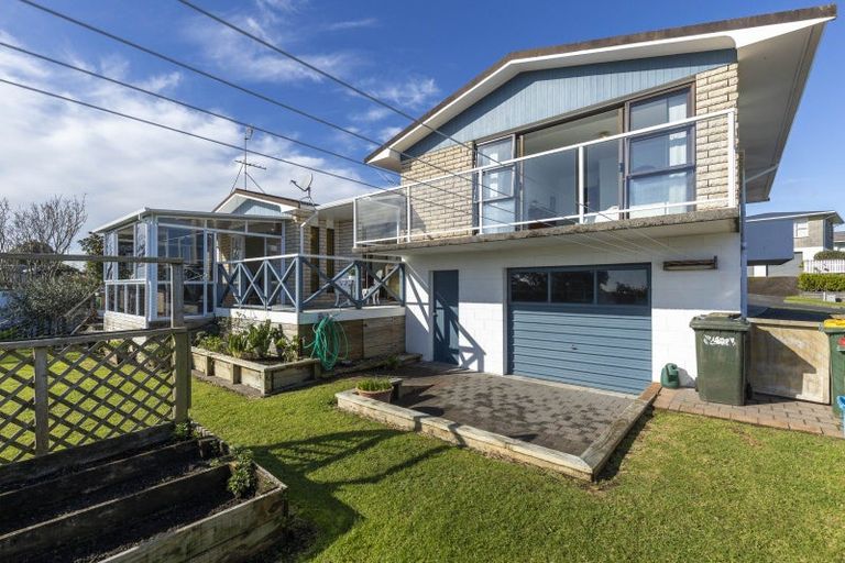 Photo of property in 19 Darwin Crescent, Spotswood, New Plymouth, 4310