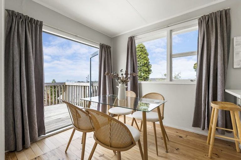 Photo of property in 897 East Coast Road, Northcross, Auckland, 0632