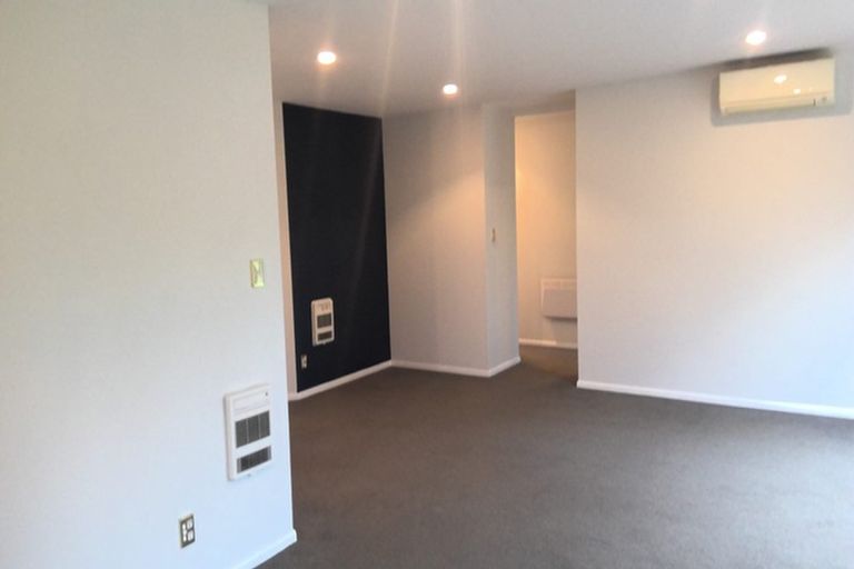 Photo of property in 8 Riegler Place, Belfast, Christchurch, 8051