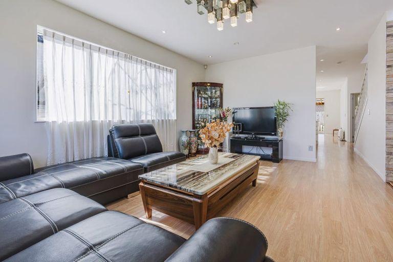 Photo of property in 10 Helianthus Avenue, Flat Bush, Auckland, 2019