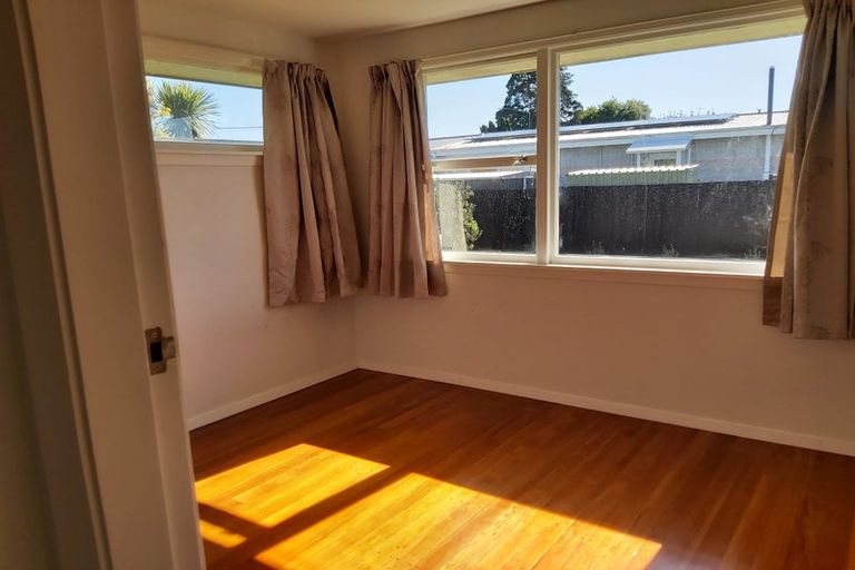 Photo of property in 3 Freebairn Street, Redwood, Christchurch, 8051