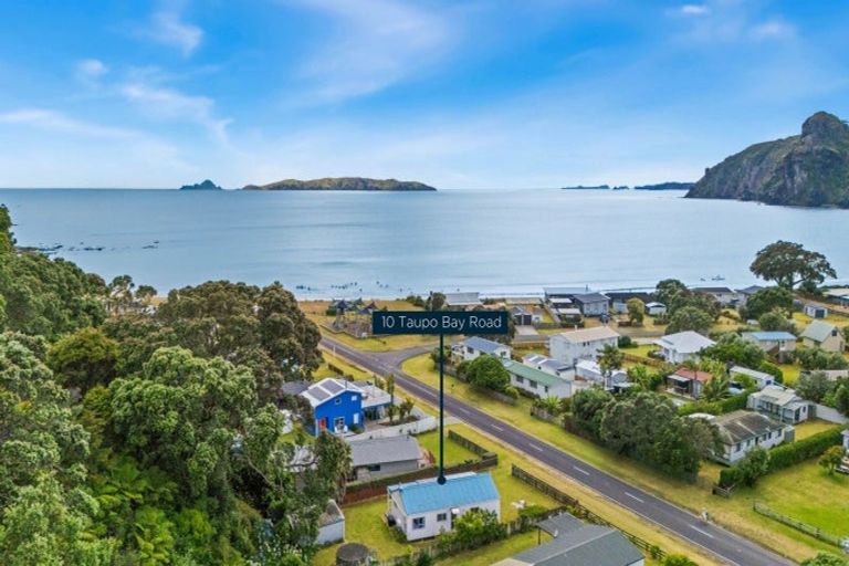 Photo of property in 10 Taupo Bay Road, Taupo Bay, Mangonui, 0494