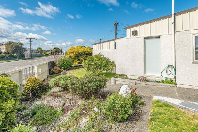 Photo of property in 107 Carlton Avenue, Tawhero, Whanganui, 4501