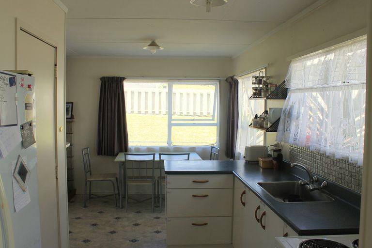 Photo of property in 8 Yorke Road, Haruru, 0204