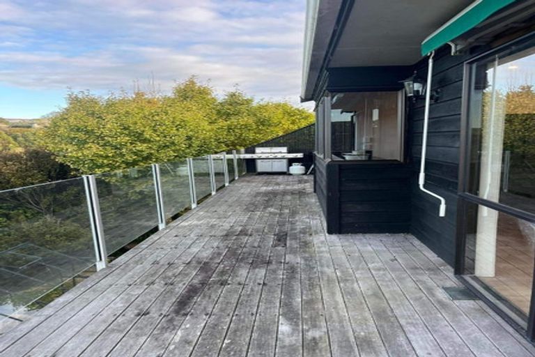 Photo of property in 1/35 Aberdeen Road, Castor Bay, Auckland, 0620