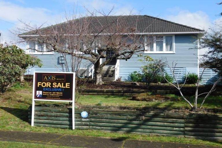 Photo of property in 6 Knight Place, Pomare, Rotorua, 3015