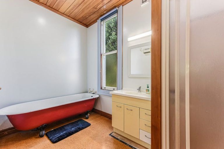 Photo of property in 18 Totara Street, Nelson South, Nelson, 7010