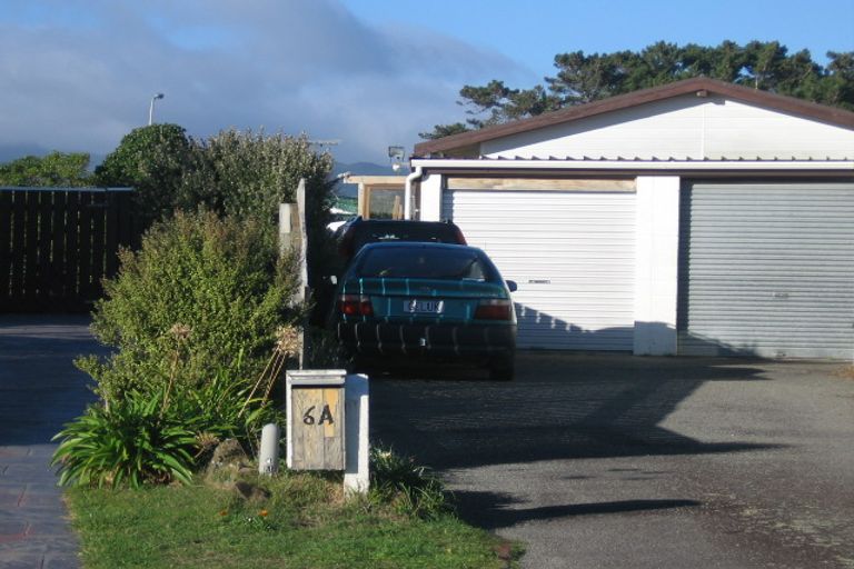 Photo of property in 6a Olive Terrace, Paraparaumu Beach, Paraparaumu, 5032