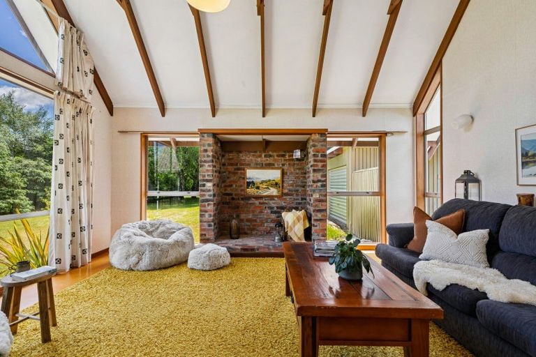 Photo of property in 197 Beacon Point Road, Wanaka, 9305