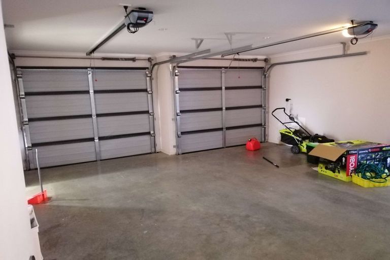 Photo of property in 1 Poaka Avenue, Takanini, 2112