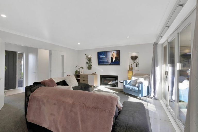 Photo of property in 19 Franklin Drive, Rangiora, 7400