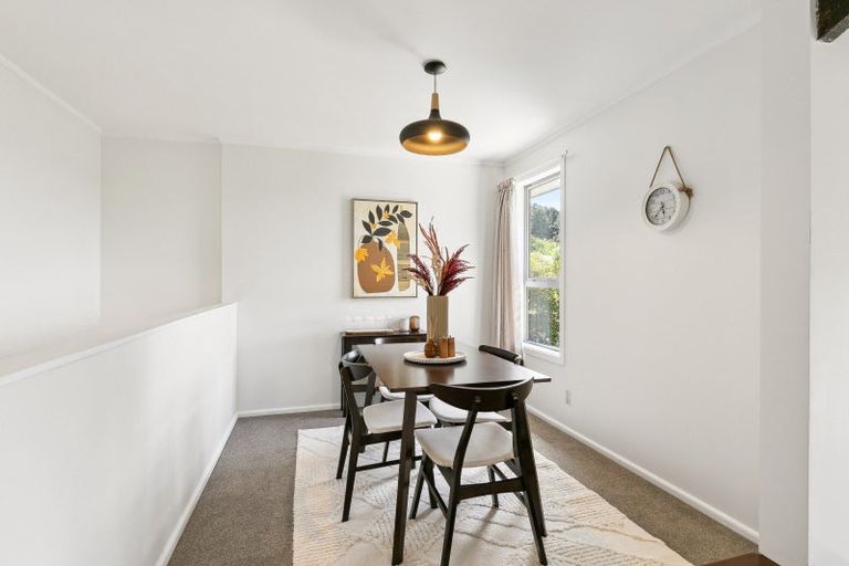 Photo of property in 3 Saint Aidans Way, Tawa, Wellington, 5028