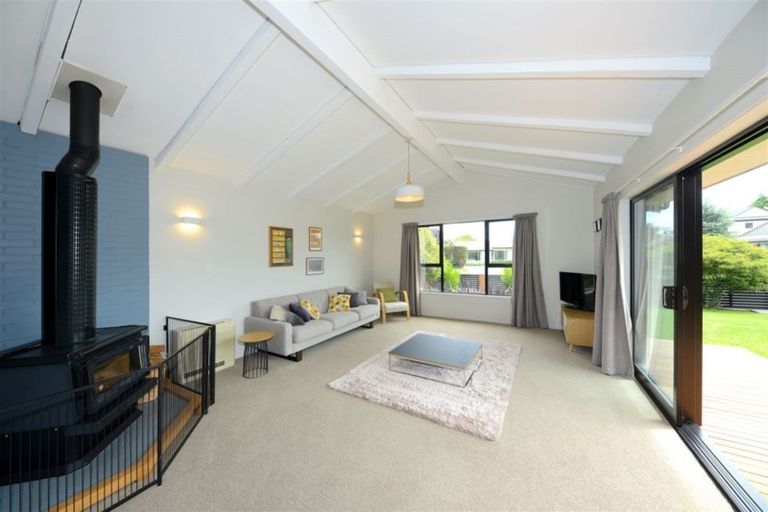 Photo of property in 4 Kingham Place, Avonhead, Christchurch, 8042