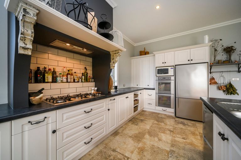 Photo of property in 6 Carlton Avenue, Palmerston North, 4414