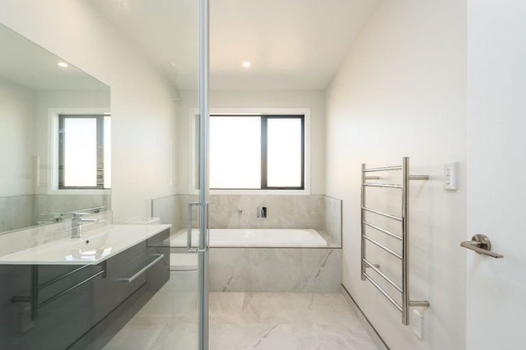 Photo of property in 21 One Haruru Street, Cambridge, 3493