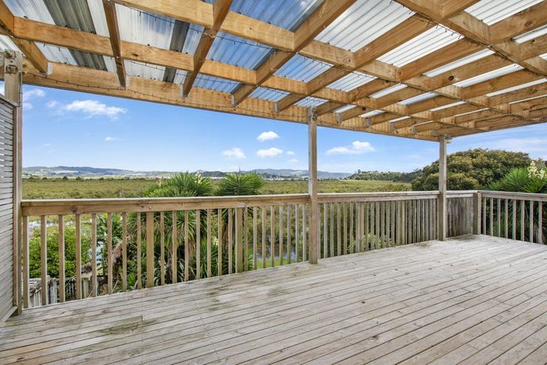 Photo of property in 56 Raumati Crescent, Onerahi, Whangarei, 0110