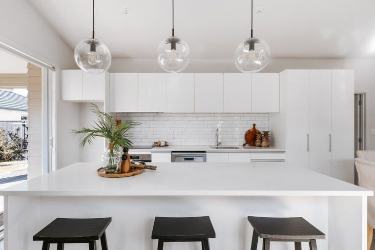 Photo of property in 5 Pimelea Street, Papamoa Beach, Papamoa, 3118