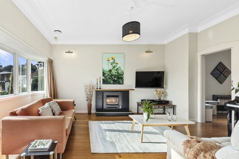 Photo of property in 19 Cavendish Square, Strathmore Park, Wellington, 6022