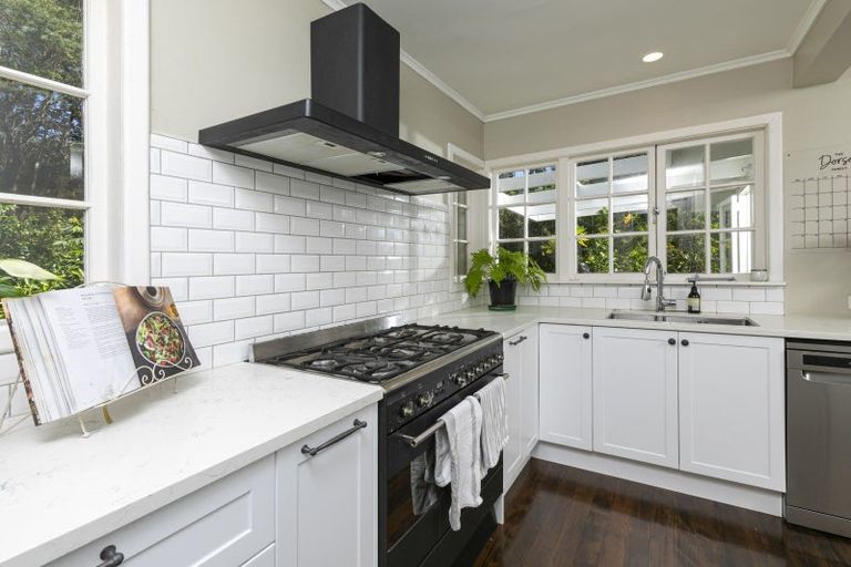 Photo of property in 9 The Close, Greenhithe, Auckland, 0632