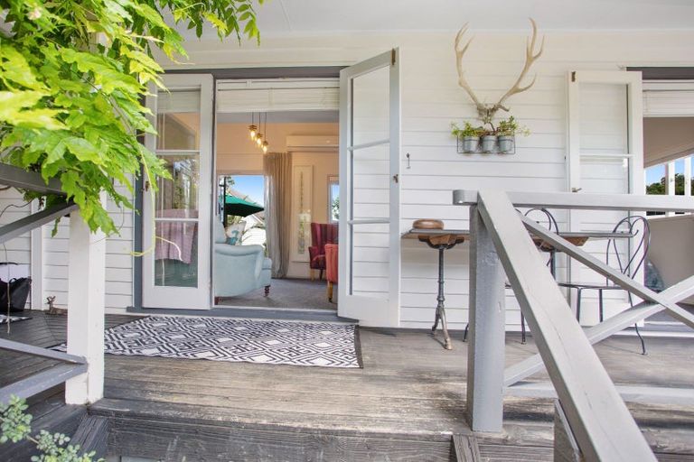 Photo of property in 6 Beresford Street, Russell, 0202