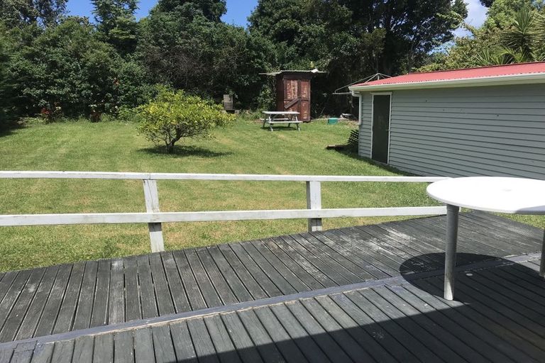 Photo of property in 2/14 Amberley Avenue, Te Atatu South, Auckland, 0610