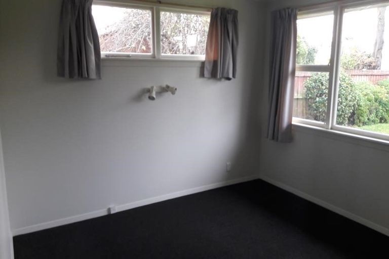 Photo of property in 15 Wolsey Place, Hillmorton, Christchurch, 8025