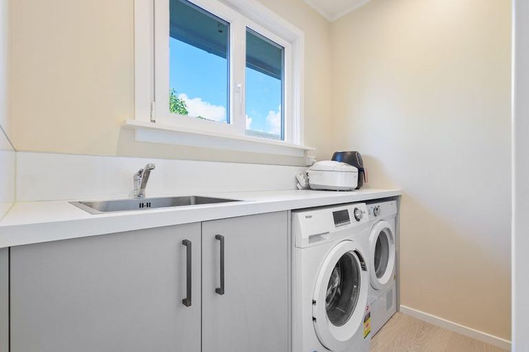 Photo of property in 34 Bentley Street, Russley, Christchurch, 8042