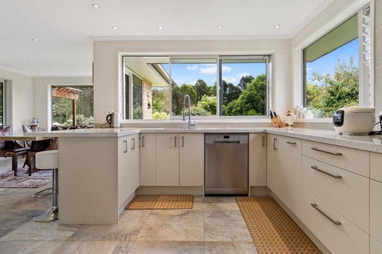 Photo of property in 166 Oteki Park Drive, Welcome Bay, Tauranga, 3112