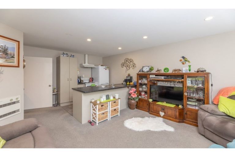 Photo of property in 3/16 Belfast Road, Belfast, Christchurch, 8051