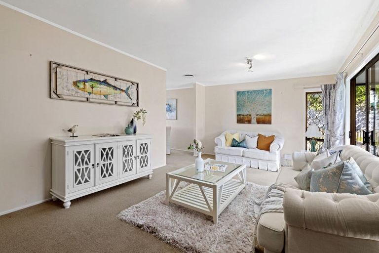 Photo of property in 2/130 Glamorgan Drive, Torbay, Auckland, 0630