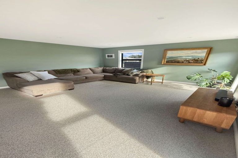 Photo of property in 124 Churcher Street, Maewa, Feilding, 4702