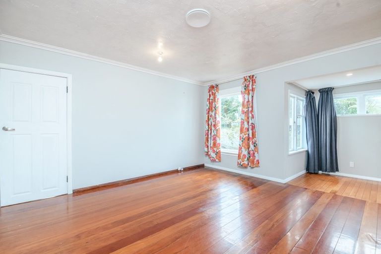 Photo of property in 94 Woodland Road, Johnsonville, Wellington, 6037