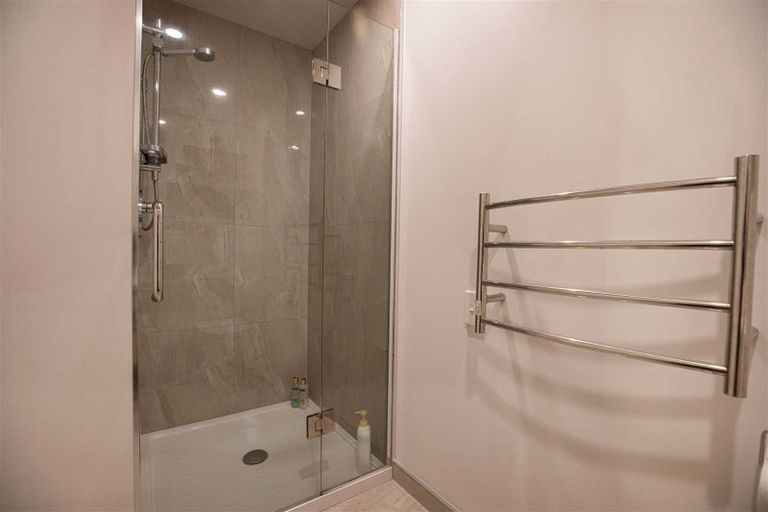 Photo of property in 8b Defoe Place, Waltham, Christchurch, 8023