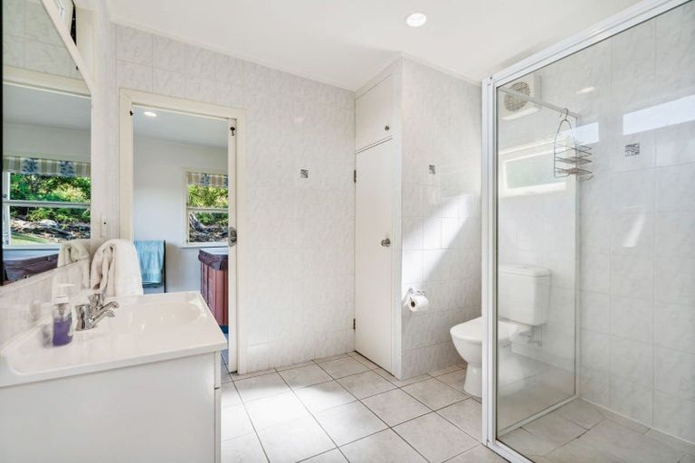 Photo of property in 64 Manganese Point Road, Tamaterau, Whangarei, 0174