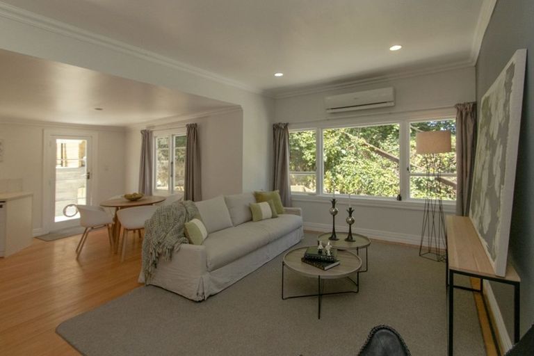 Photo of property in 21 Milton Road, Bluff Hill, Napier, 4110