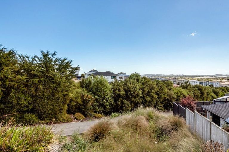 Photo of property in 10 Ripa Street, Flat Bush, Auckland, 2019