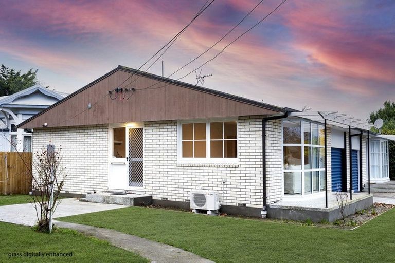 Photo of property in 1/103 Opawa Road, Opawa, Christchurch, 8023
