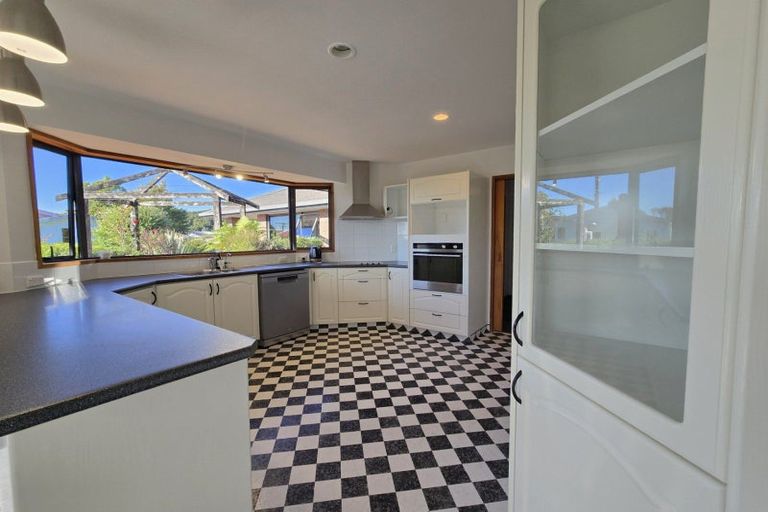 Photo of property in 16 Gibson Street, Ross, 7812