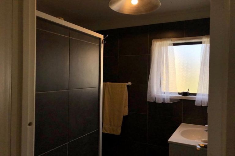 Photo of property in 2/15 Simpson Road, Ranui, Auckland, 0612