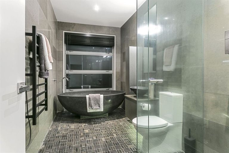 Photo of property in 6 Kerema Way, Schnapper Rock, Auckland, 0632